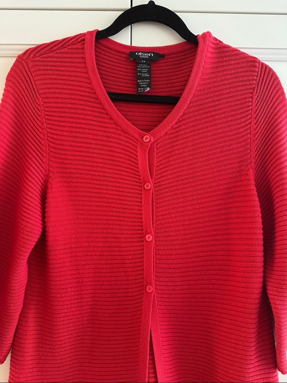 Vibrant Red Ribbed Button-Front Cardigan - Picture 3 of 6